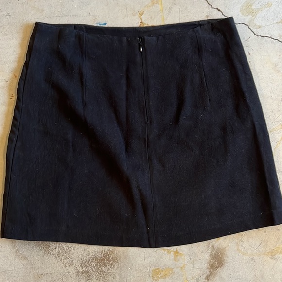 Umgee embroidered skirt - Picture 2 of 3